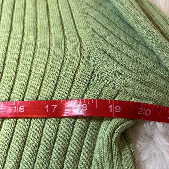 Croft & Borrow Green Turtle Neck Sweater - Picture 4 of 7